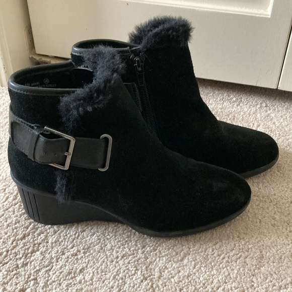 Aerosoles genuine suede wedge booties - Picture 3 of 6